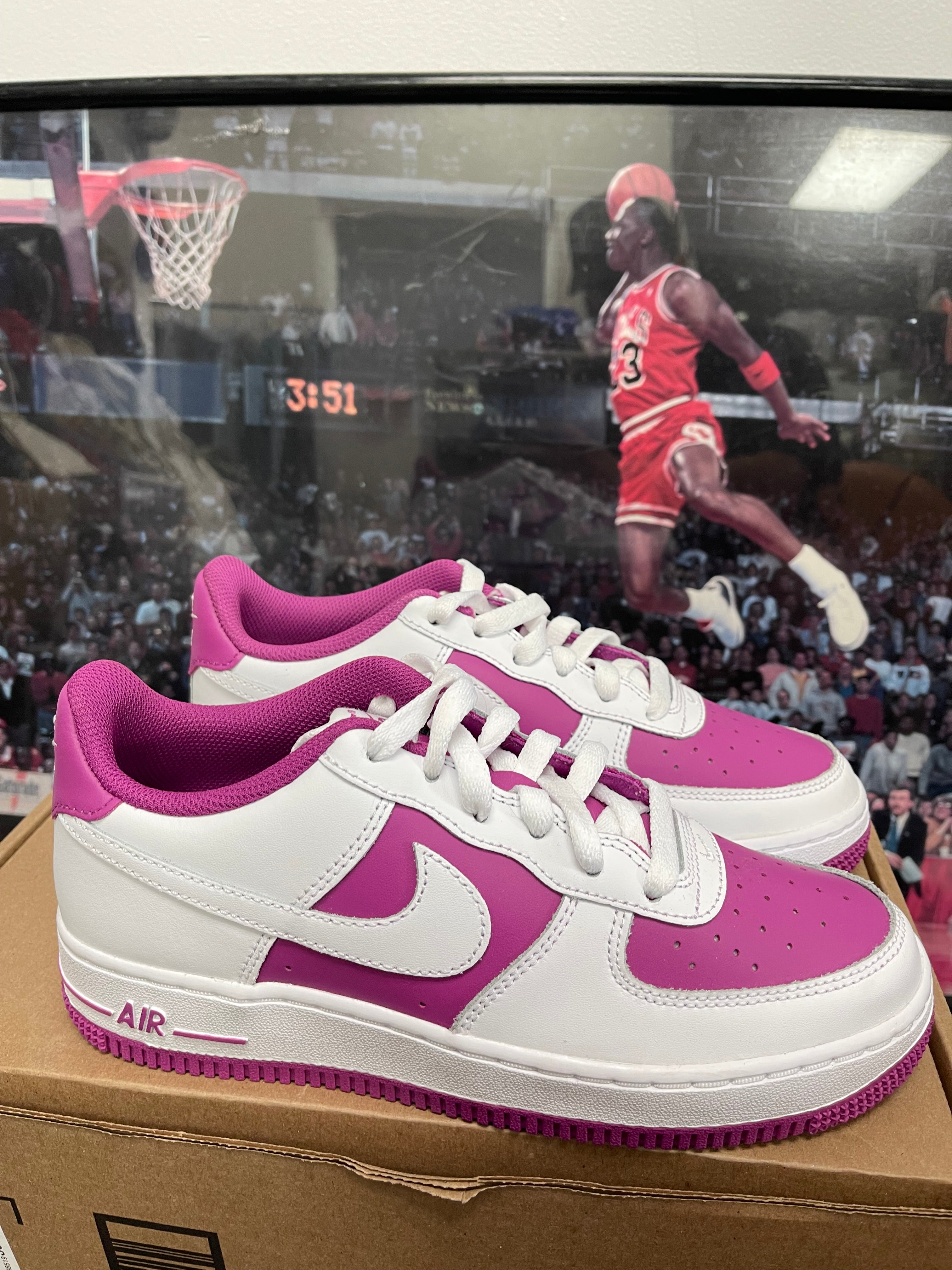 Air Force 1 ‘ Pink ‘ Size 5.5y